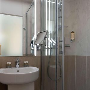 Camera classica con letto king size